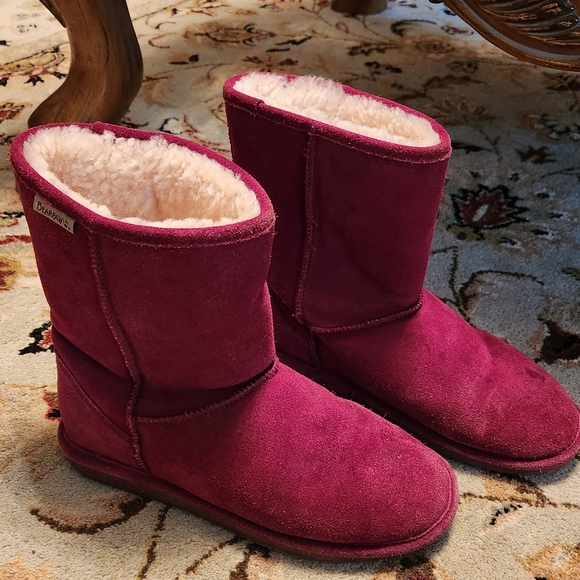 BearPaw Shoes - Bearpaw sued boots  size 11
